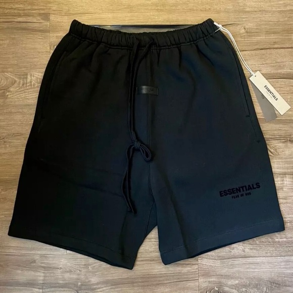 Fear of God black essentials shorts - Picture 8 of 8